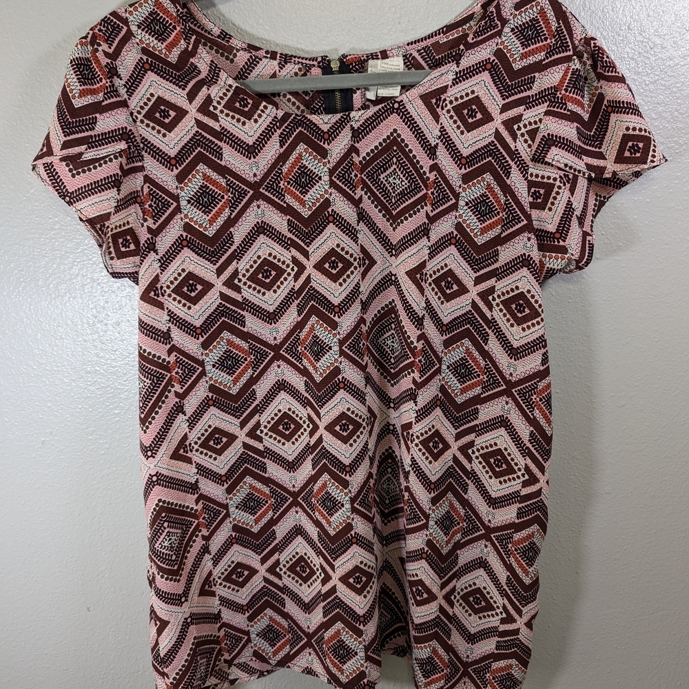 Japna Red Short Sleeve Boxy Blouse with Graphic Pattern